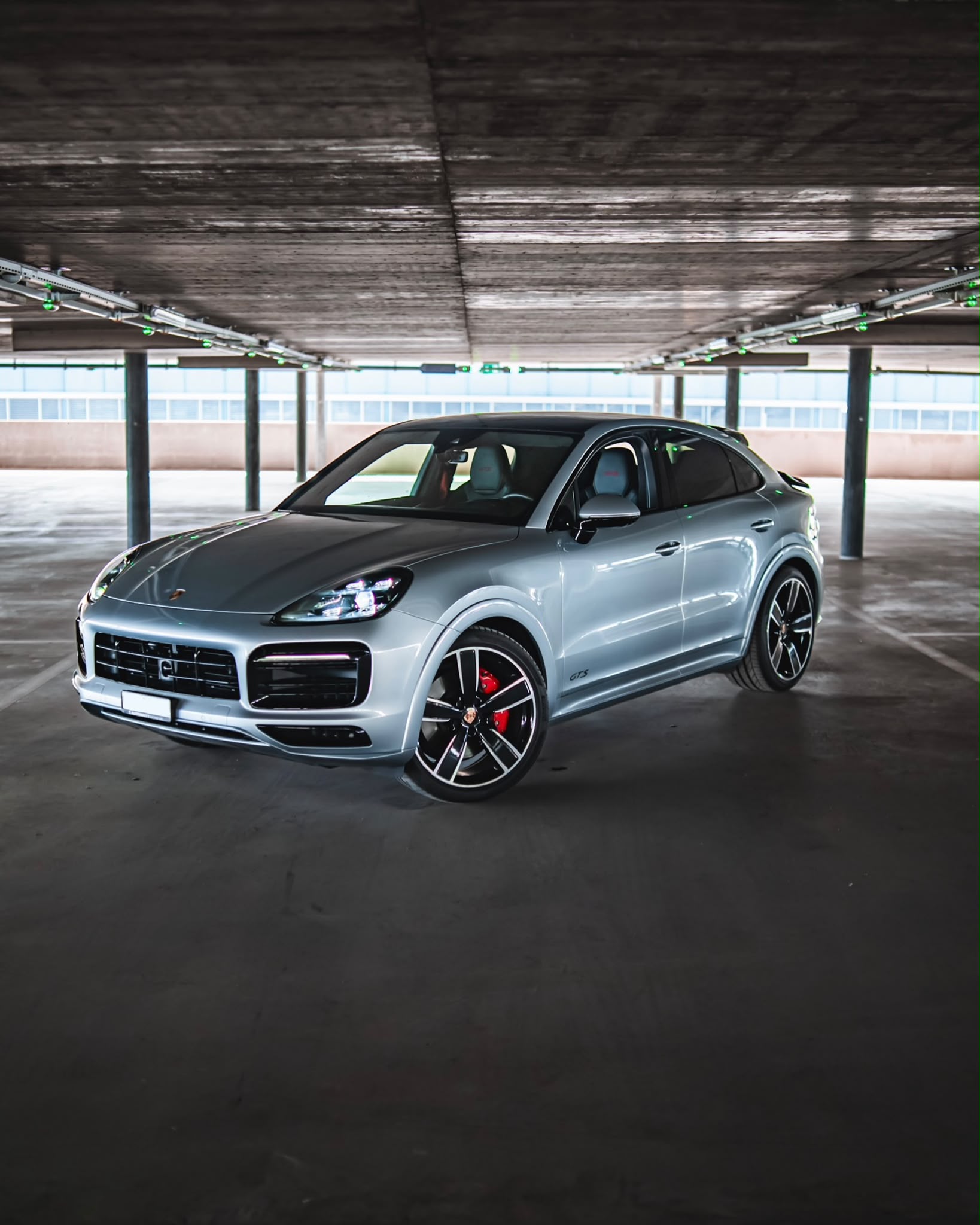 Porsche Cayenne GTS - LMG Rent Car sur Instagram