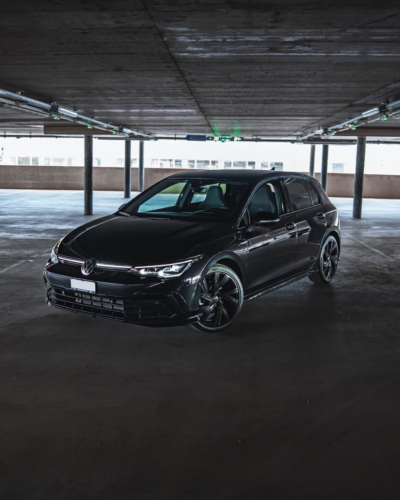 Golf 8 R-Line - LMG Rent Car